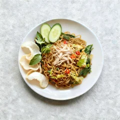 MIE TUMIS AYAM SUWIR